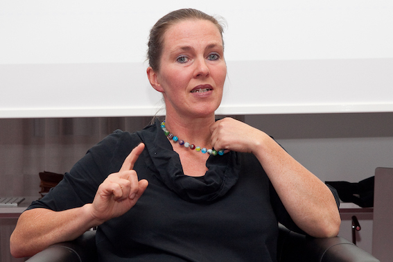  – Prof. Dr. Katja Schupp: "Auch im mobilen Journalismus müssen Geschichten erzählt werden." Foto: Henning Fox